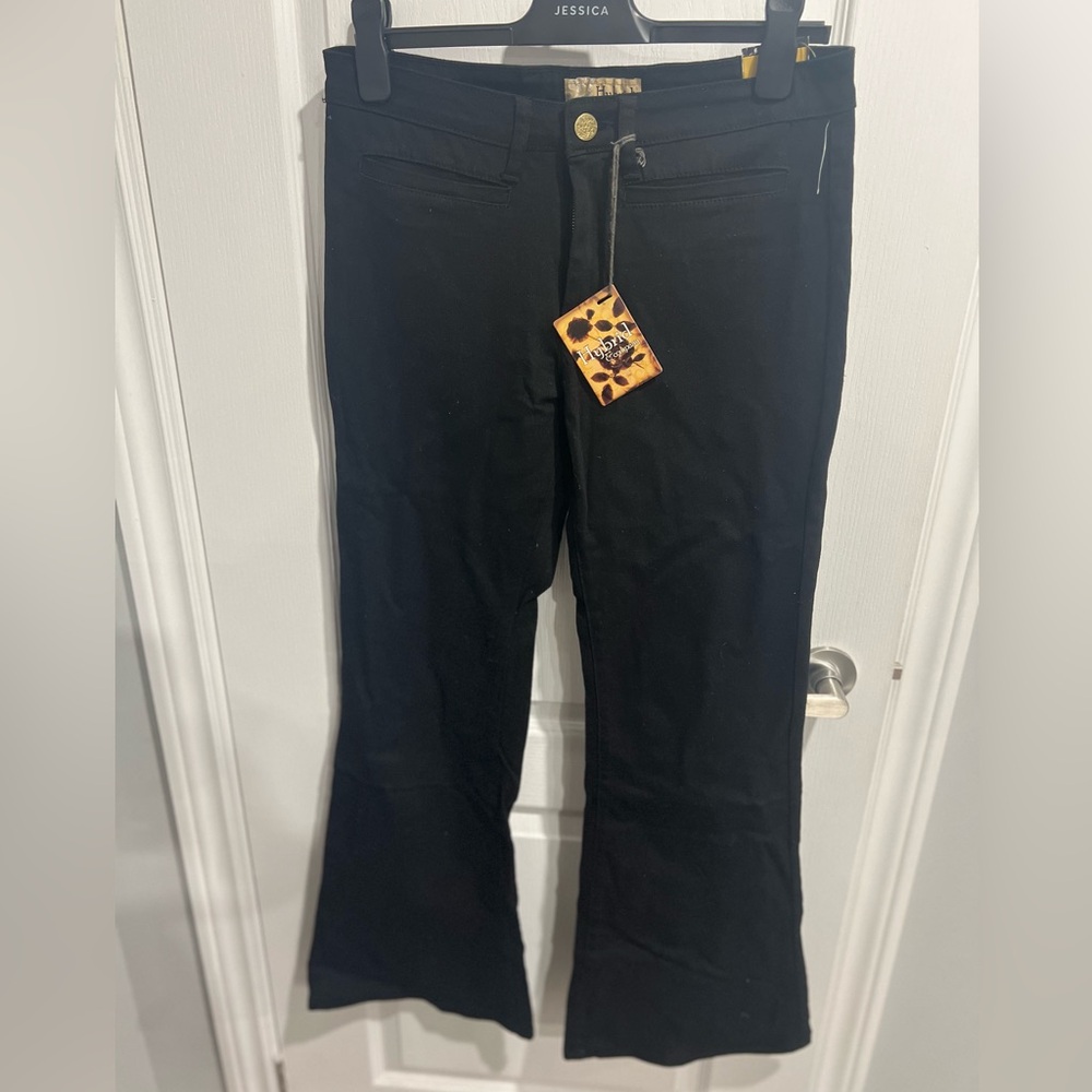 Hybrid & Company Elegant Black Flare Jeans